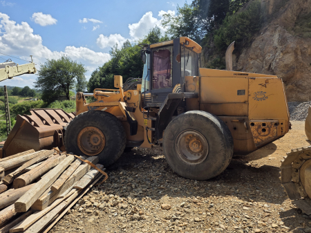 Încărcătoare Frontale - Case 821C cu motor Case 6TA-830 - Dezmembrări