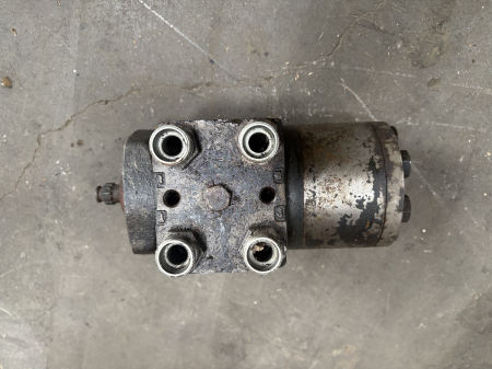 Casetă servodirecție ZF 8476 955 233 - Hanomag [1]