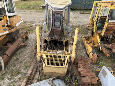 Buldozere - Caterpillar D4 H cu motor Cat 3204 - Dezmembrări