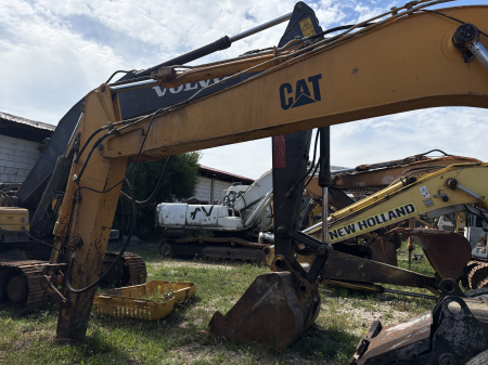 Caterpillar M318 cu motor Cat 3056E - Dezmembrări [2]