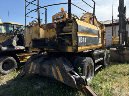 Caterpillar M318 cu motor Cat 3056E - Dezmembrări [6]