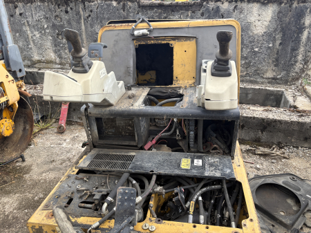 Caterpillar Maia cu motor C4.4 - Dezmembrări. [2]