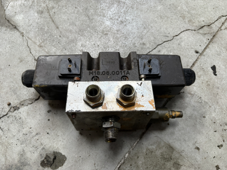 Piese Utilaje - Distribuitor hidraulic Aron M18.06.0011A - 1 secție