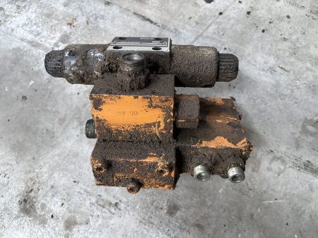Hidraulică - Distribuitor hidraulic Bosch 0 810 091 212 - 1 secție