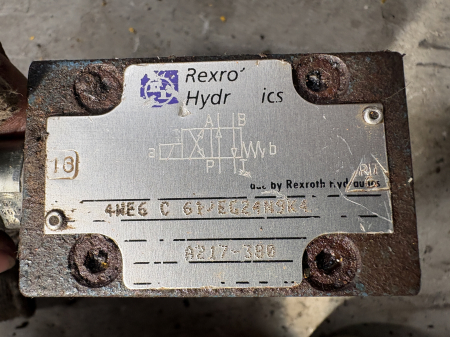 Distribuitor hidraulic Bosch Rexroth 4WE6 C 61 EG24N9K4 - 1 secție [1]