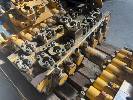 Distribuitor hidraulic Bosch Rexroth M8-1001-03/7M8-22 [2]
