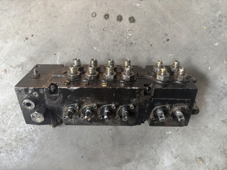 Distribuitor hidraulic David Brown Hydraulics 161B0004 - 6 secții - Massey Ferguson MF750 [2]