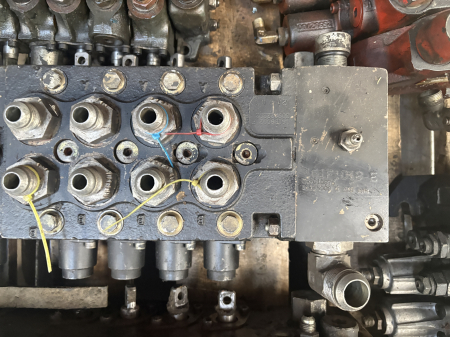 Distribuitor hidraulic DFE 161F1018 E [2]