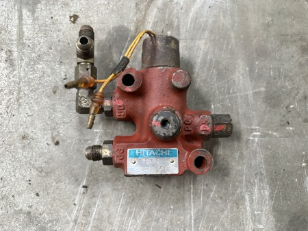 Hidraulică - Distribuitor hidraulic Hitachi 28227 / 9218376 - 1 secție