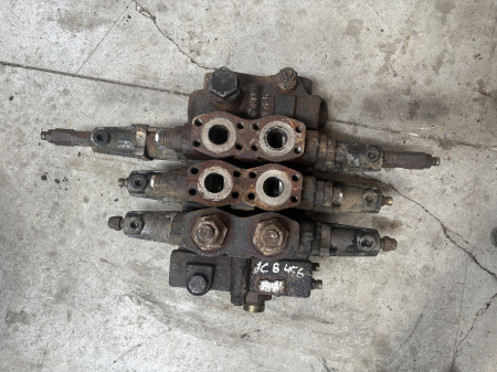 Distribuitoare hidraulice - Distribuitor hidraulic Husco 287 - 4 secții - JCB 456