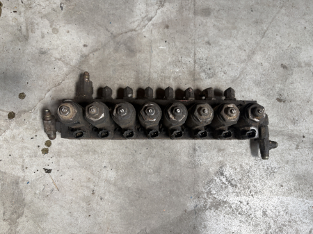 Distribuitor hidraulic Kawasaki Precision Machinery 8KWE5G-30 /G24WR-813C-F - 8 secțiuni - Excavator Kobelco [1]