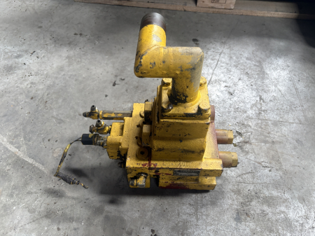 Piese Utilaje - Distribuitor hidraulic Kawasaki VBY-128A