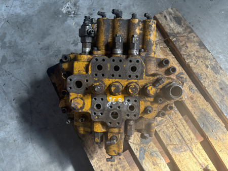 Hidraulică - Distribuitor hidraulic Kayaba 21000-02410 (KRJ 5533) - JCB 190