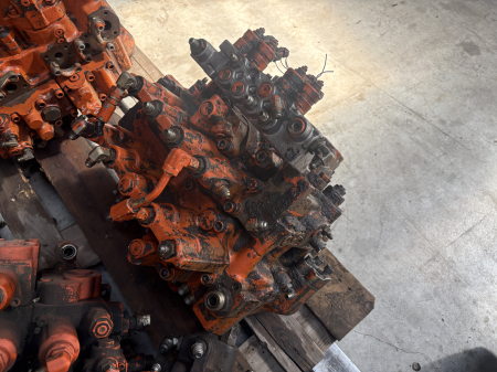 Distribuitor hidraulic Kayaba C0170-51005 - Fiat-Hitachi EX215 [2]