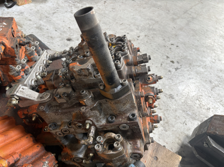 Distribuitor hidraulic Kayaba C0170-51005 - Fiat-Hitachi FH 215EX [1]