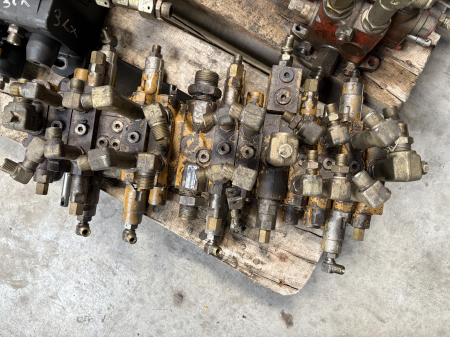 Hidraulică - Distribuitor hidraulic Komatsu 7192-00A 970007 - Isuzu