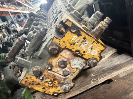 Distribuitor hidraulic Komatsu - Komatsu PC 240 [1]