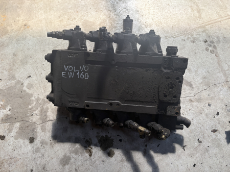 Distribuitor hidraulic Linde VW 18 7630 - 5 secțiuni - Volvo EW160 [1]