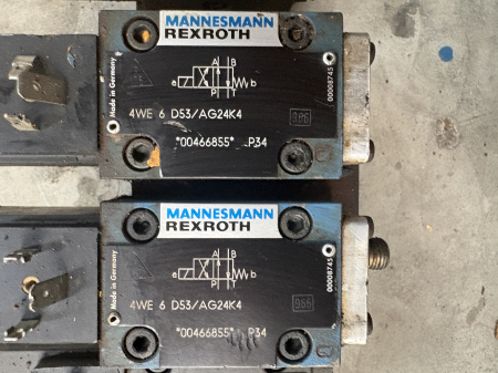 Distribuitor hidraulic Mannesmann Rexroth 4WE 6 D53/AG24K4 - 6 secțiuni [2]