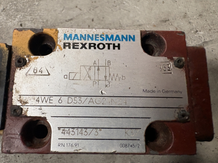 Distribuitor hidraulic Mannesmann Rexroth 4WE 6 D53/AG24NZ4 - 1 secție [1]