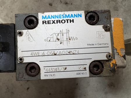 Distribuitor hidraulic Mannesmann Rexroth 4WE 6 D53/AG24NZ4 - 1 secție [1]