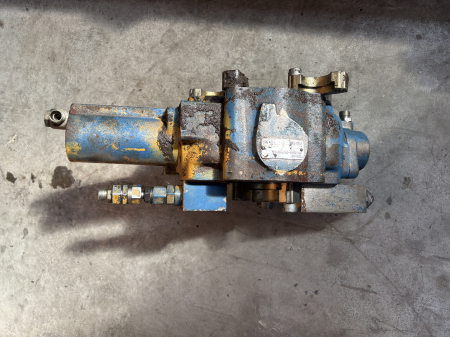Distribuitor hidraulic Mannesmann Rexroth MO-2845-01/1MO-22 [1]
