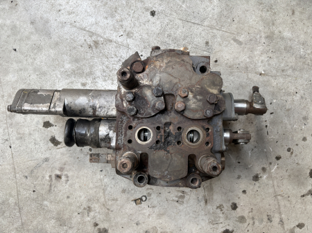 Distribuitor hidraulic Nishina 2A4011DF3V - KHJ0790 [1]