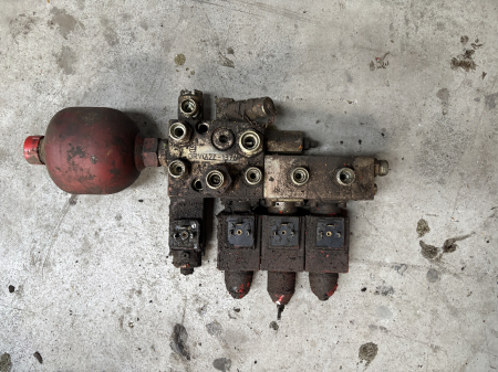 Piese Utilaje - Distribuitor hidraulic Orval Hydraulic A2Z-1376 - 4 secții