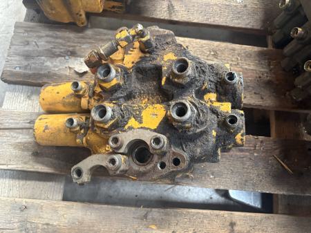 Distribuitoare hidraulice - Distribuitor hidraulic Rexroth 308512 E36 - 2 secțiuni
