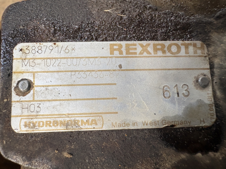 Distribuitor hidraulic Rexroth M3-1022-0073M3 20 - 3 secții [1]