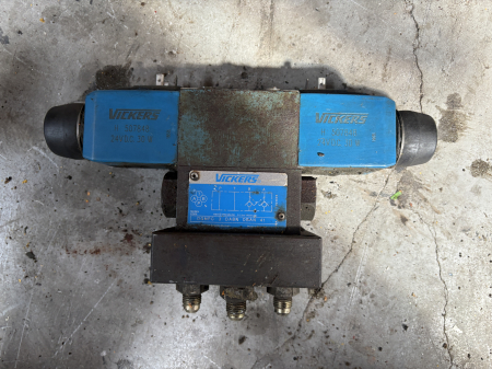 Piese Utilaje - Distribuitor hidraulic Vickers DGMPC-3-DABN-DBAN-41