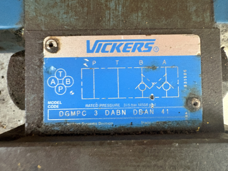 Distribuitor hidraulic Vickers DGMPC-3-DABN-DBAN-41 [1]