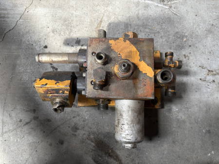 Piese Utilaje - Distribuitor hidraulic W2Z-1332 M160