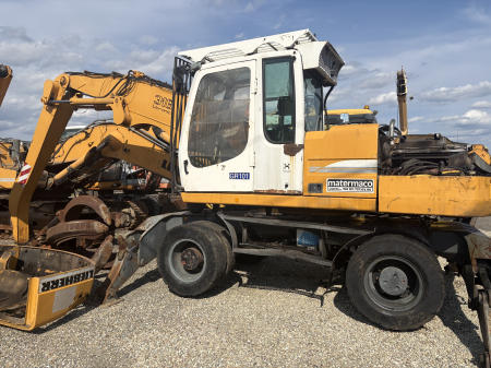 Excavatoare pe Roții - Excavator pe roți Liebherr A 316 Litronic cu graifer – Dezmembrări