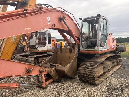 Excavatoare pe Șenile - excavator-senile-fiat-kobelco-e215-motor-cummins-dezmembrari