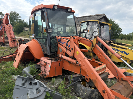 Buldoexcavatoare - Fiat-Hitachi FB 200.2 cu motor Iveco A4500T - Dezmembrări