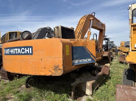 Fiat-Hitachi FH 220.3 cu motor Isuzu 6BG1T - Dezmembrări [5]