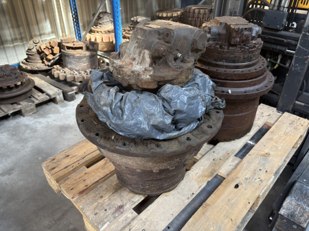 Piese Utilaje - Hidromotor de marș Hitachi HMGC35GA