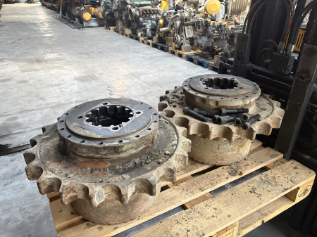 Piese Utilaje - Hidromotor de marș Komatsu PC240