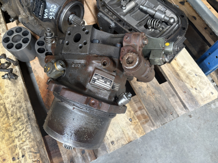 Piese Utilaje - Hidromotor de marș Liebherr Linde BMV 105-01