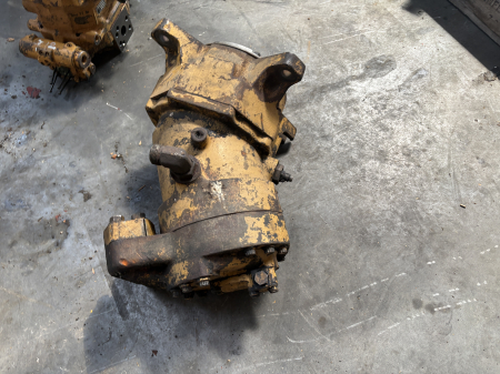 Hidromotor de rotire Caterpillar 6E3516 - Caterpillar 963 [1]