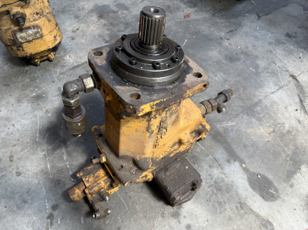 Hidromotor de rotire - Hidromotor Linde BMV-140 - Liebherr 631C