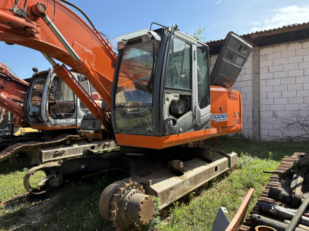 Excavatoare - Hitachi Zaxis ZX210 LC cu motor Isuzu 6BG1T - Dezmembrări