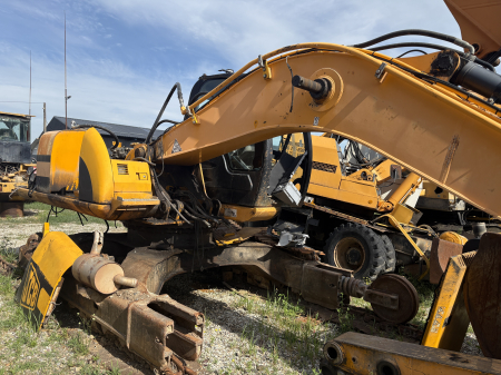 Excavatoare - JCB JS220LC cu motor JCB Dieselmax 672 - Dezmembrări