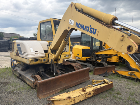Excavatoare - Komatsu PC110R cu motor Komatsu 4D102E - Dezmembrări