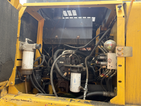 Komatsu PW140 cu motor Komatsu SAA4D107E-1 - Dezmembrări [2]
