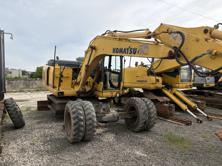 Excavatoare - Komatsu PW140 cu motor Komatsu SAA4D107E-1 - Dezmembrări