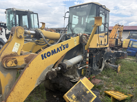 Încărcătoare Frontale - Komatsu WA470 5H cu motor Komatsu SAA6D125E-3 - Dezmembrări