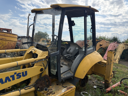 Komatsu WB 93R-5 cu motor Komatsu SAA4D106E-1 - Dezmembrări [2]