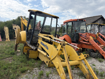 Buldoexcavatoare - Komatsu WB 93R-5 cu motor Komatsu SAA4D106E-1 - Dezmembrări